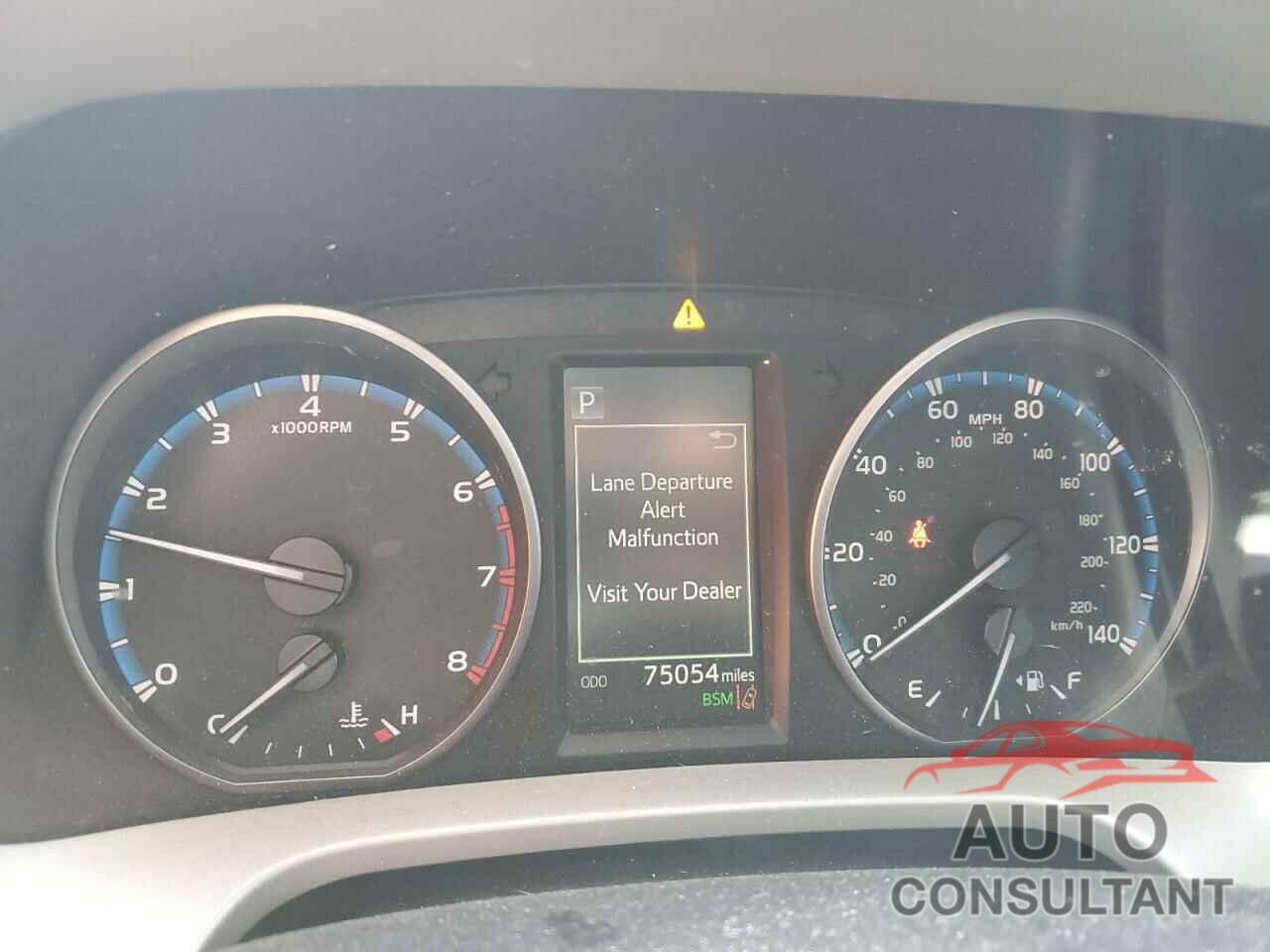 TOYOTA RAV4 2018 - 2T3RFREV6JW728675