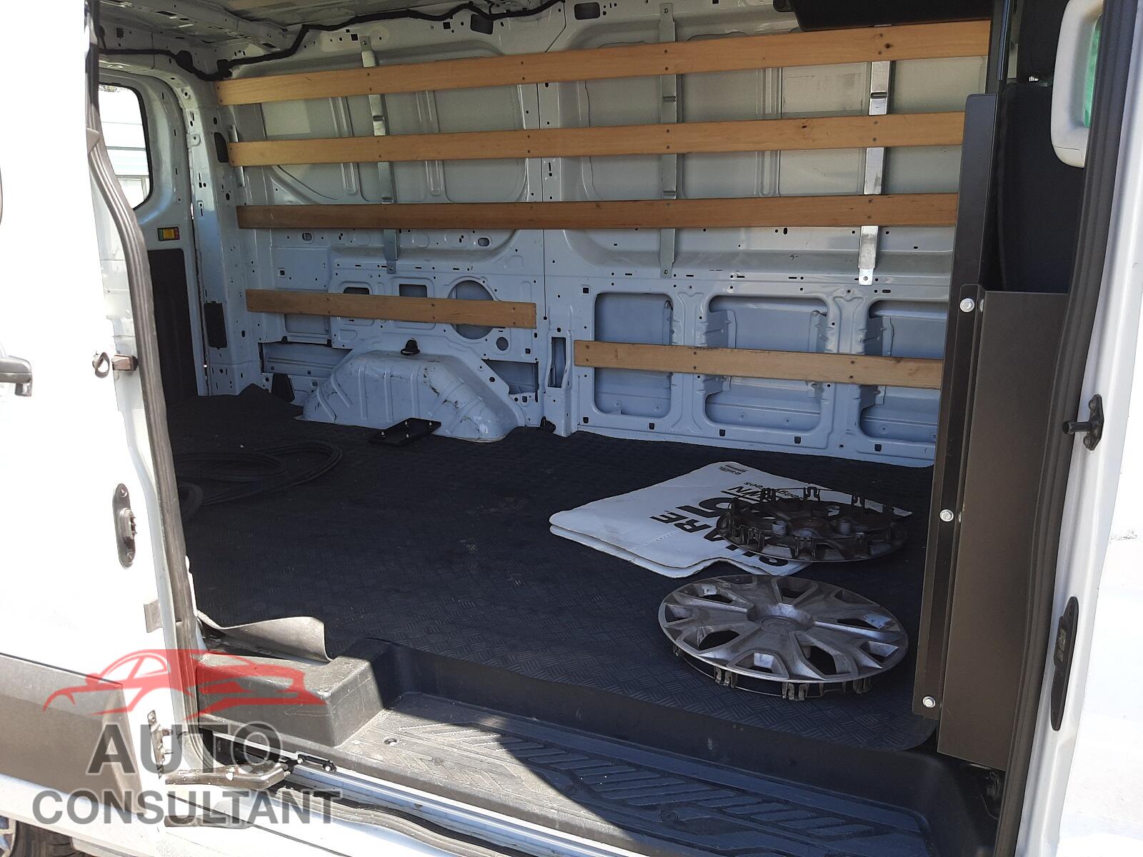 FORD TRANSIT CO 2019 - 1FTYR1YM2KKB34912