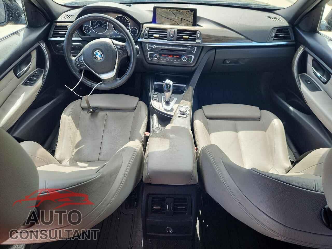 BMW 3 SERIES 2013 - WBA3C1G54DNR46331