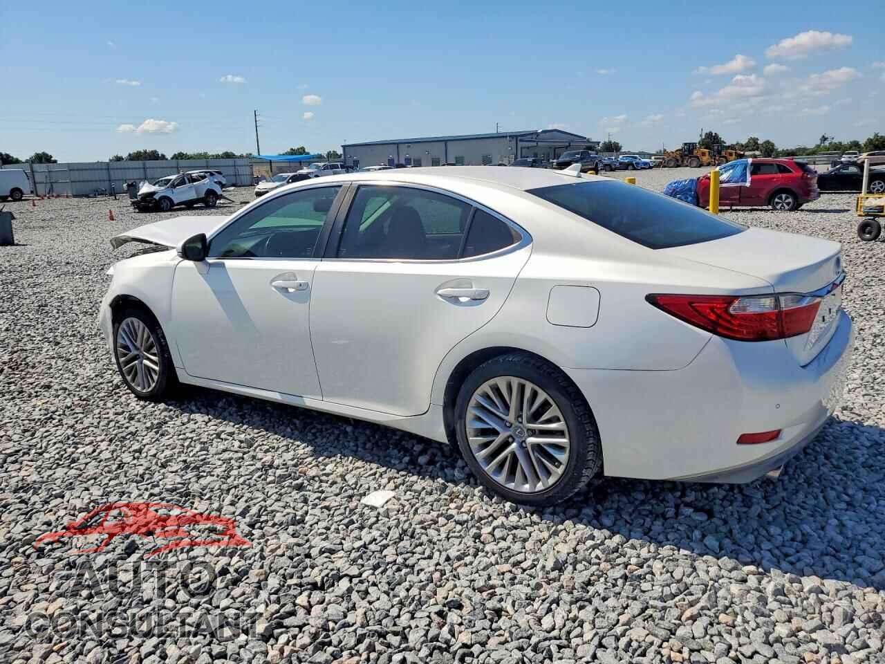 LEXUS ES350 2013 - JTHBK1GG8D2015107