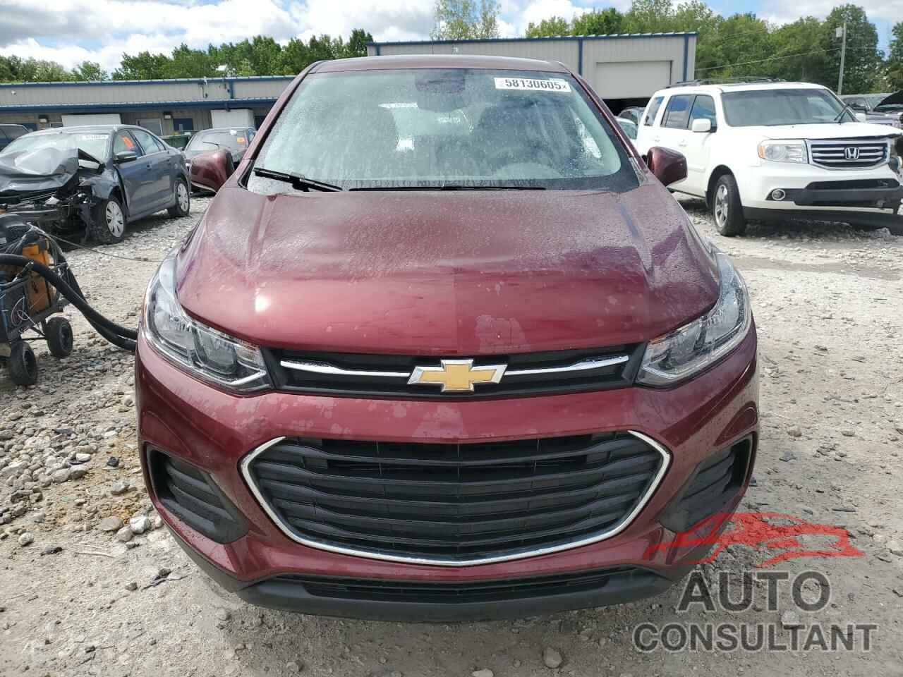 CHEVROLET TRAX 2017 - 3GNCJNSB8HL232521