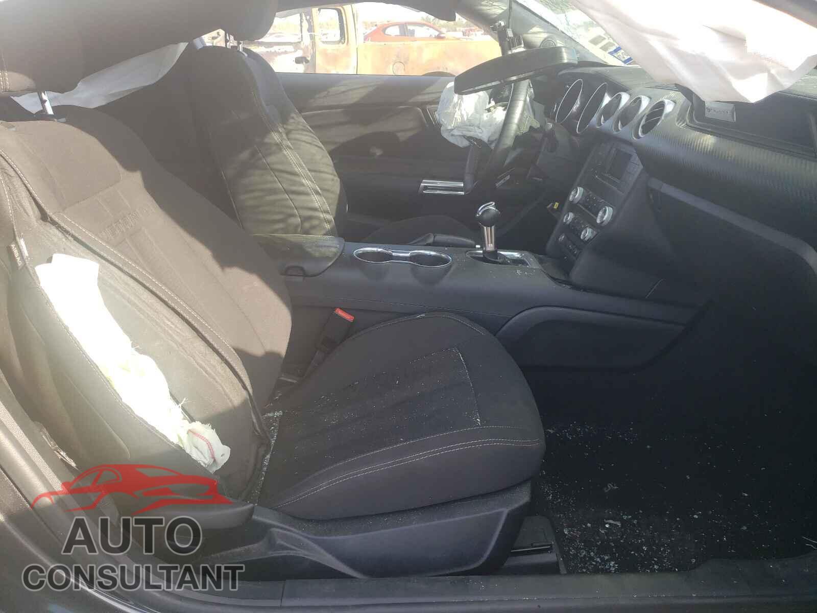 FORD MUSTANG 2019 - 1FA6P8TH0K5125310
