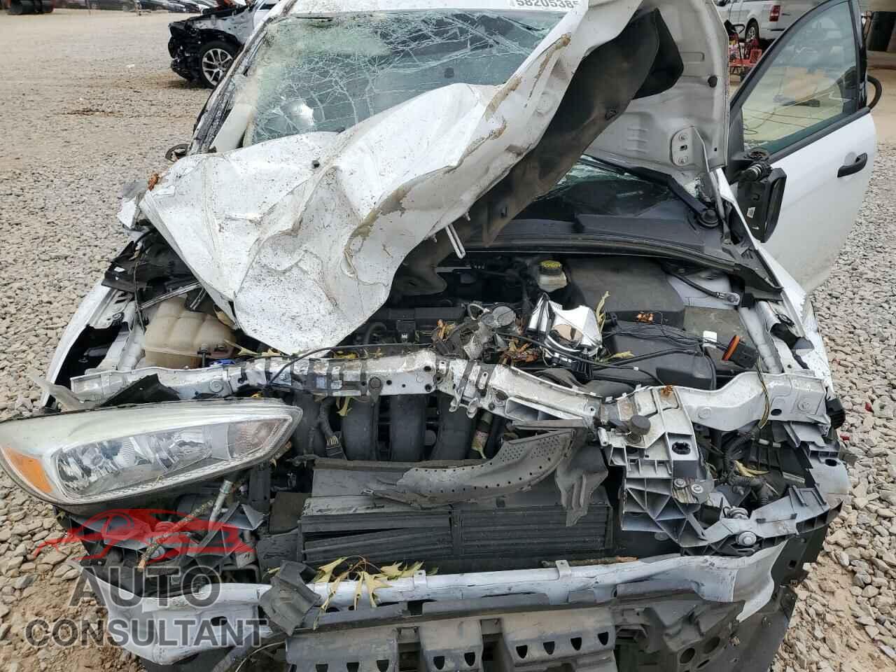 FORD FOCUS 2017 - 1FADP3E22HL274597