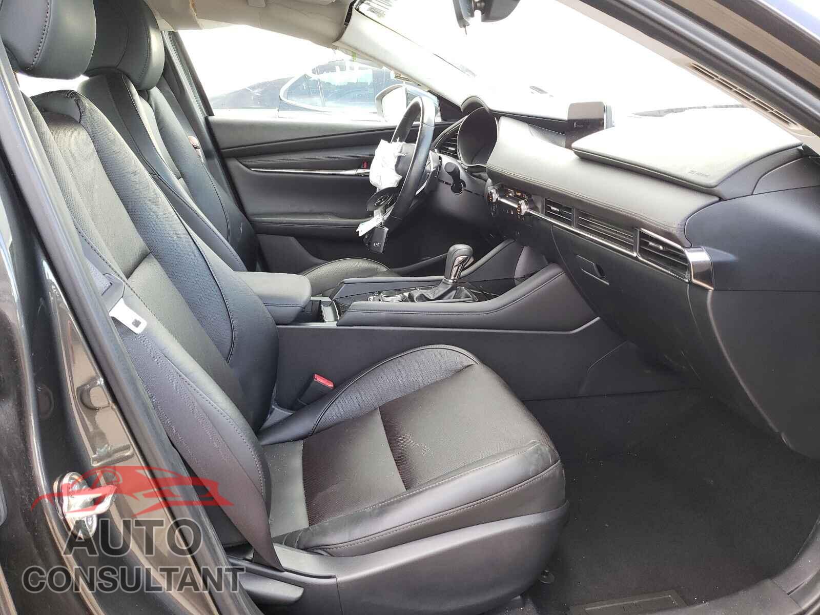 MAZDA 3 2019 - 3MZBPAEM2KM105061