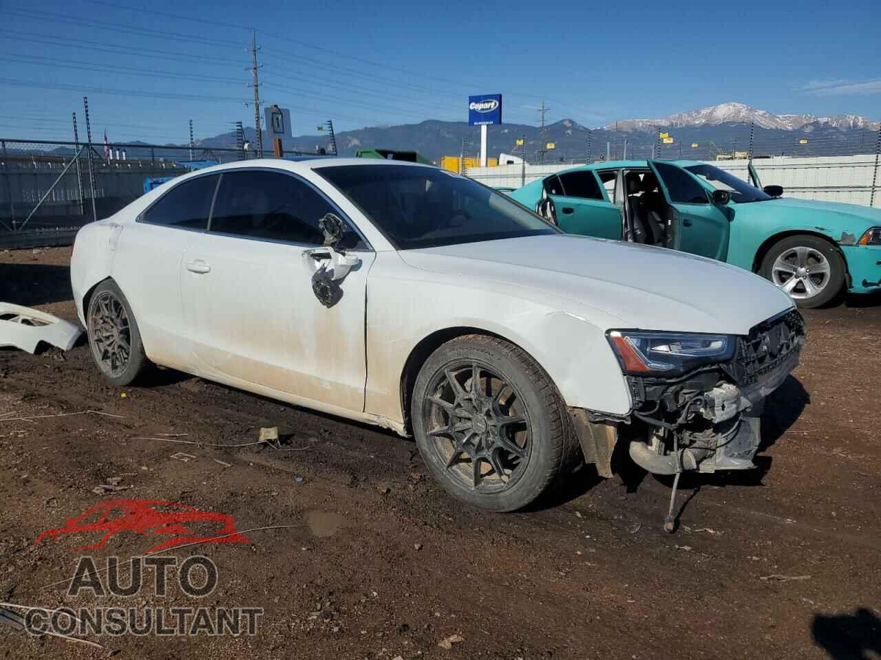 AUDI A5 2014 - WAUGFAFR2EA044332