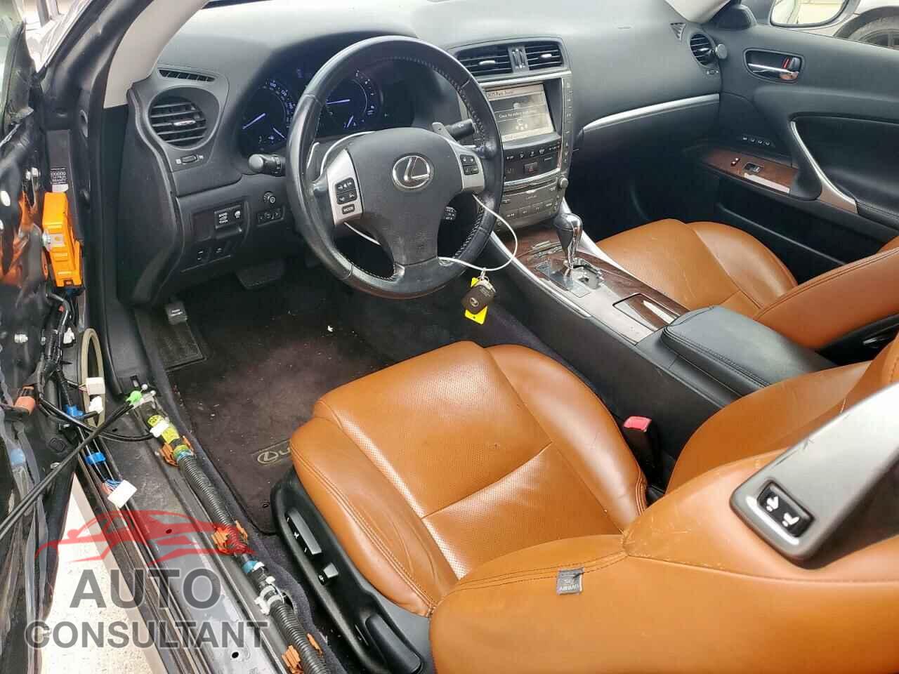 LEXUS IS 2012 - JTHFE2C20C2507458