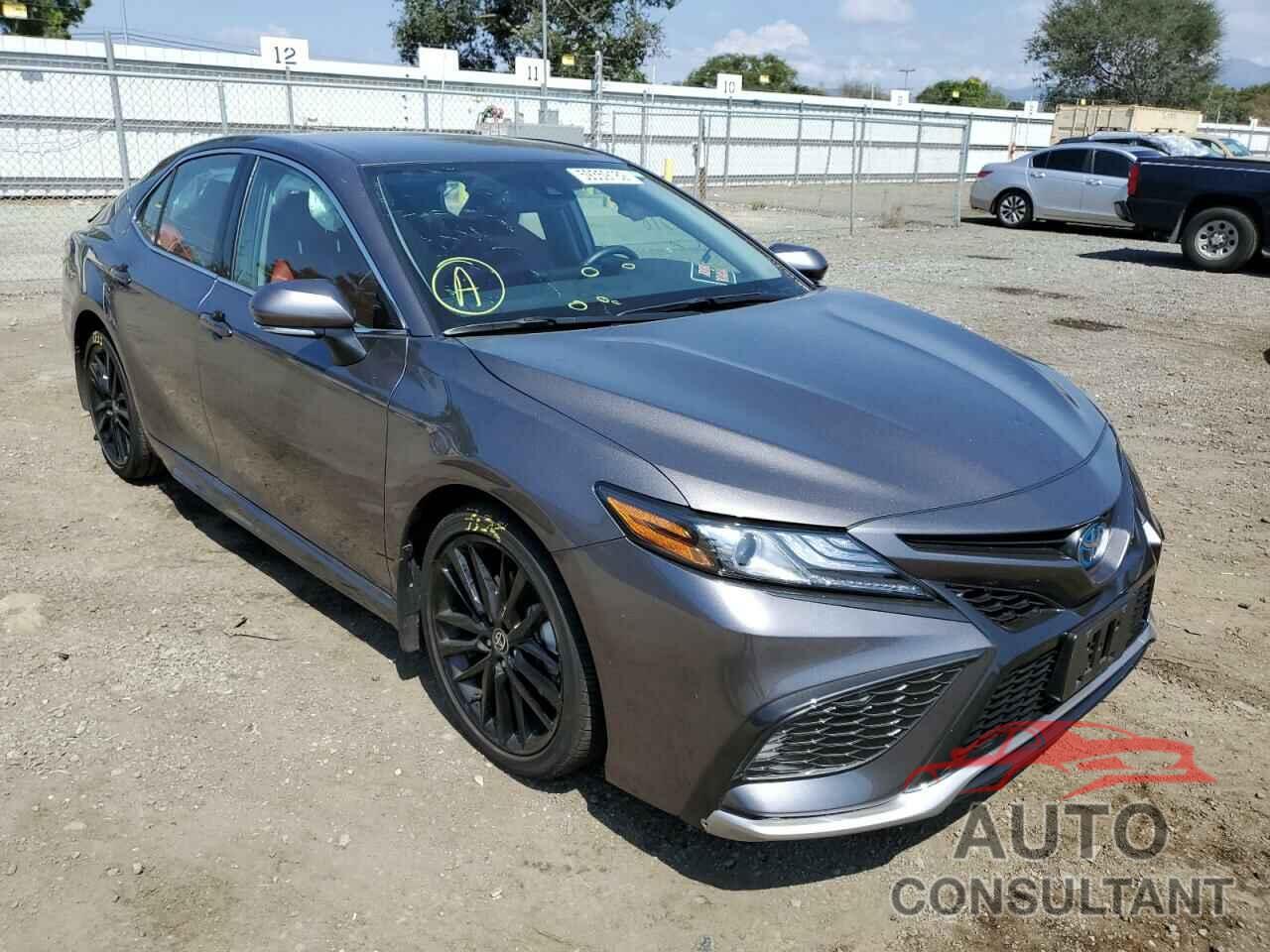 TOYOTA CAMRY 2022 - 4T1K31AK8NU574962