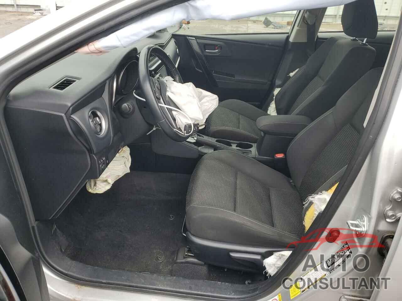 TOYOTA COROLLA 2018 - JTNKARJE1JJ575221