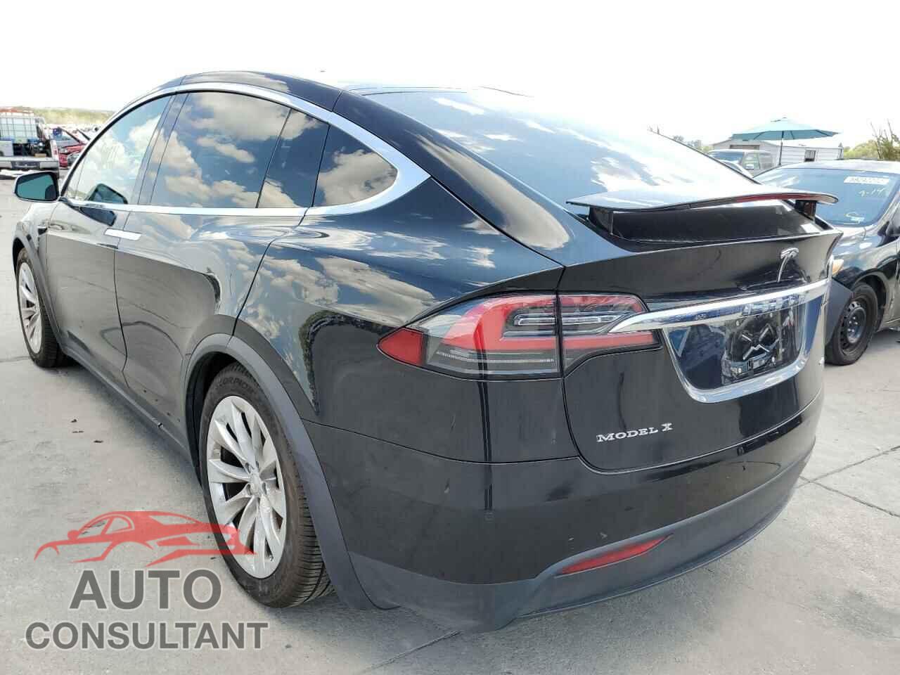TESLA MODEL X 2017 - 5YJXCBE21HF044422