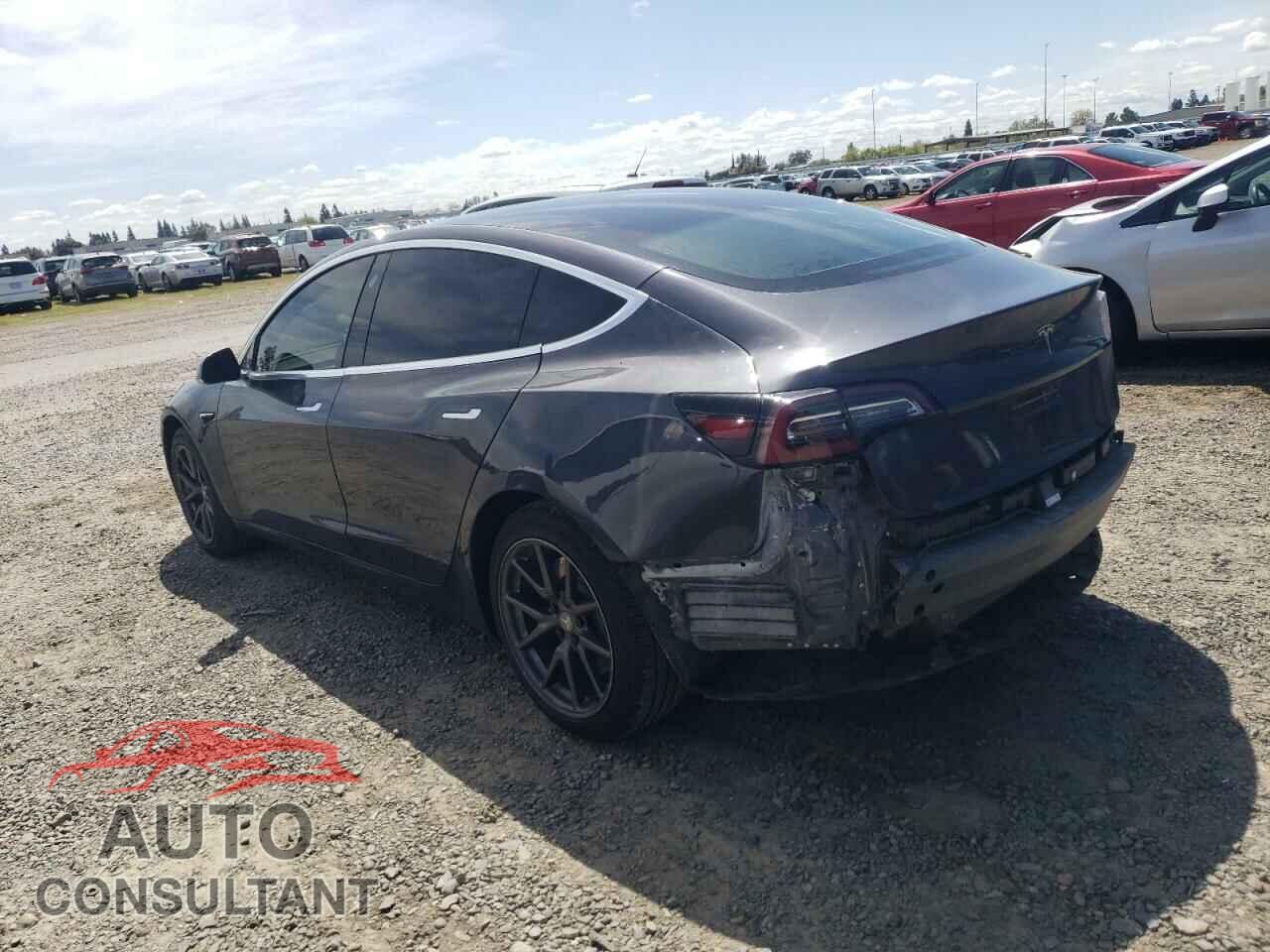 TESLA MODEL 3 2018 - 5YJ3E1EA0JF158573