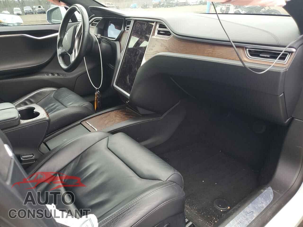 TESLA MODEL S 2017 - 5YJSA1E27HF198210
