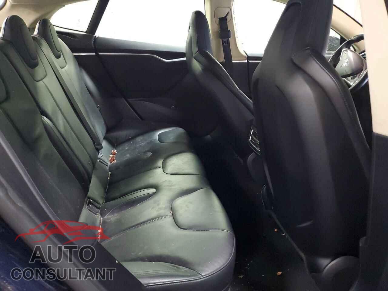 TESLA MODEL S 2013 - 5YJSA1CN2DFP14528