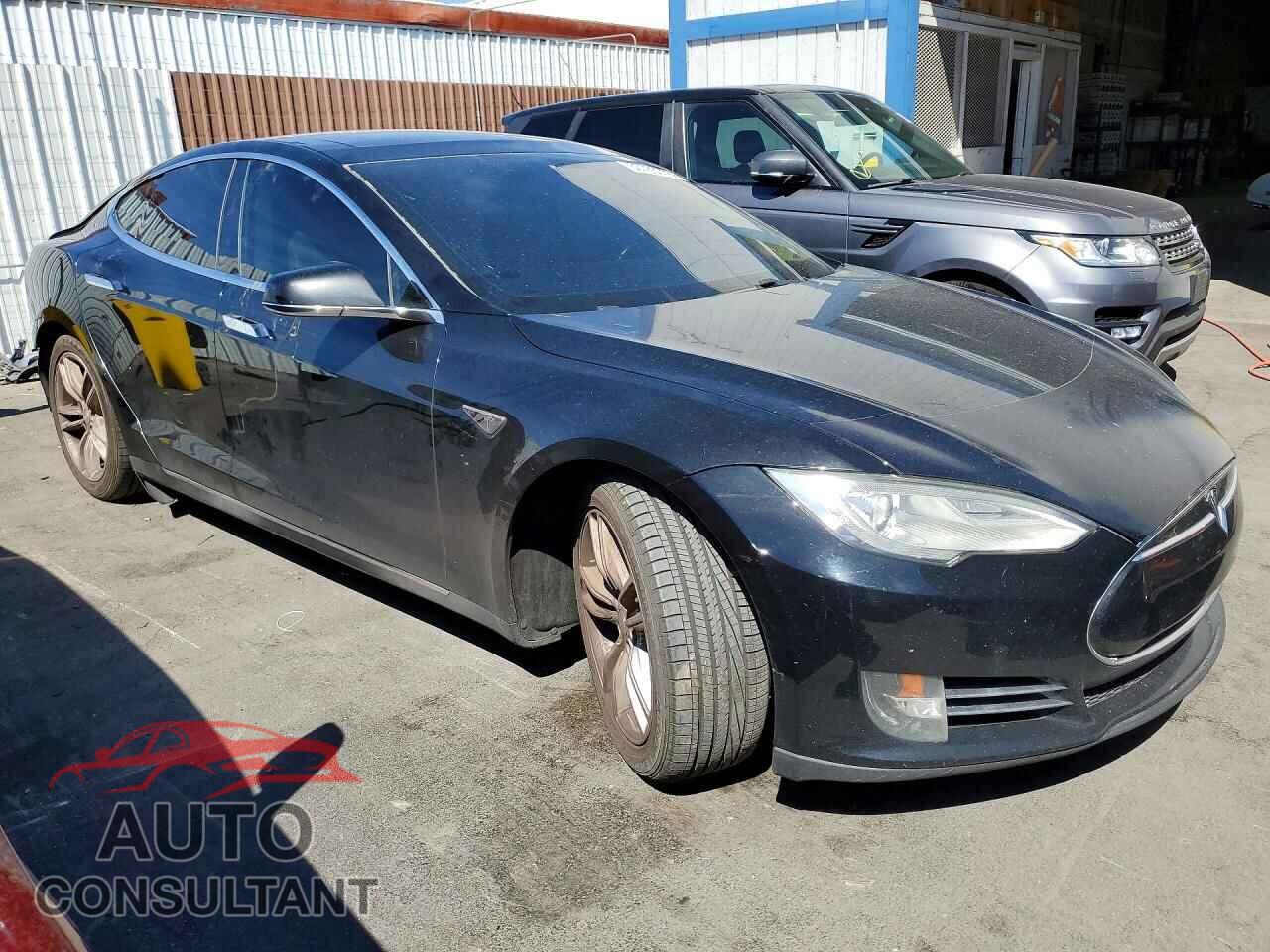 TESLA MODEL S 2013 - 5YJSA1CG8DFP06385