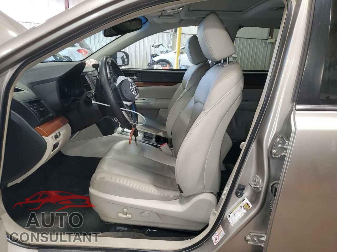 SUBARU OUTBACK 2014 - 4S4BRBLCXE3239802