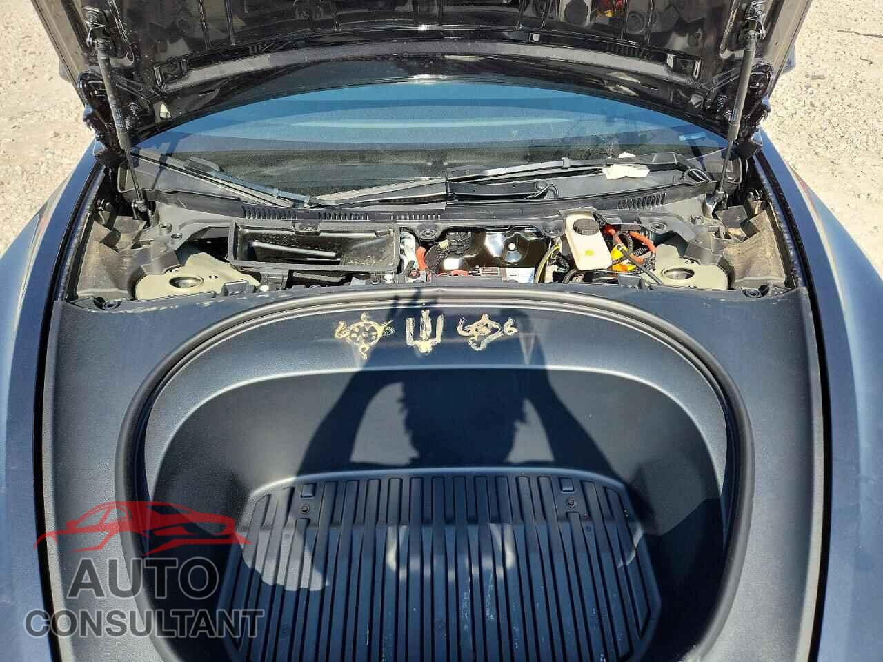 TESLA MODEL 3 2026 - 5YJ3E1EAXTF155621