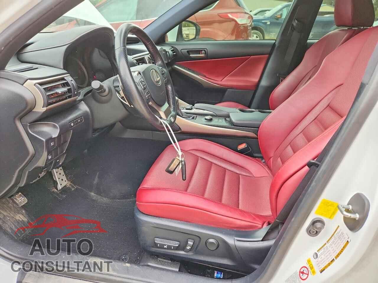 LEXUS IS 2017 - JTHCM1D23H5016015