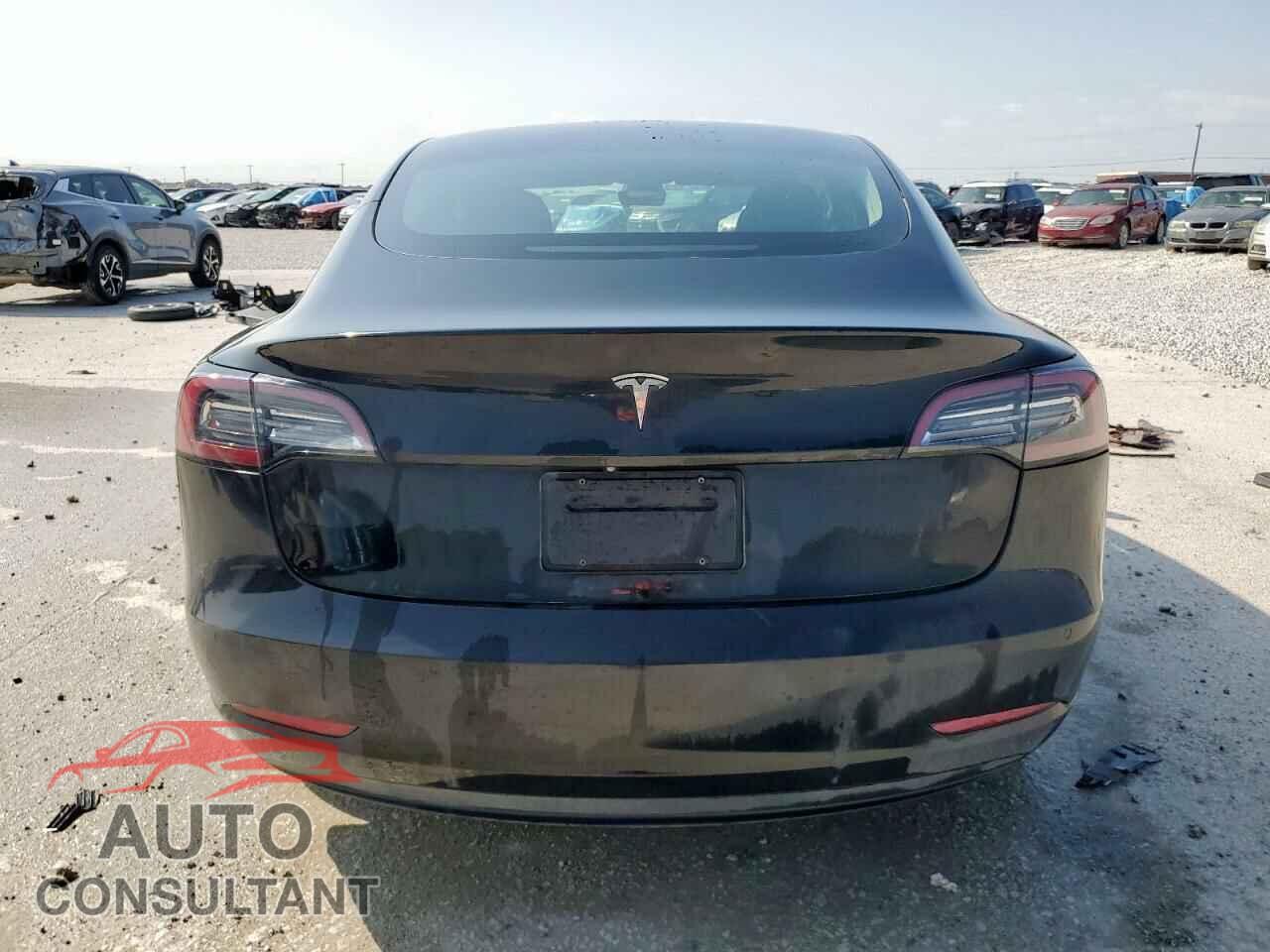TESLA MODEL 3 2019 - 5YJ3E1EA9KF193033