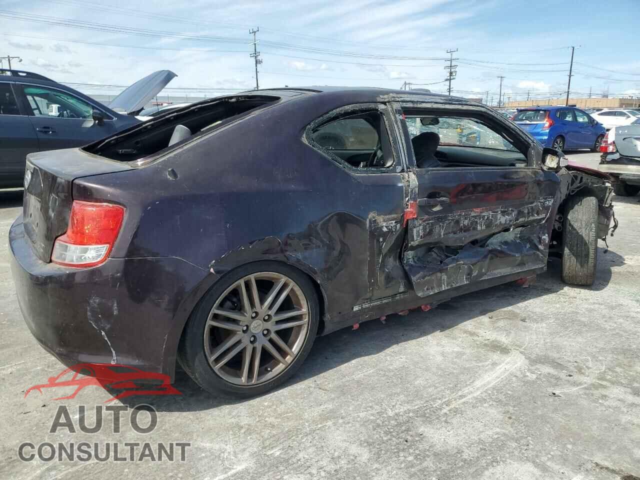 TOYOTA SCION 2013 - JTKJF5C7XD3046005