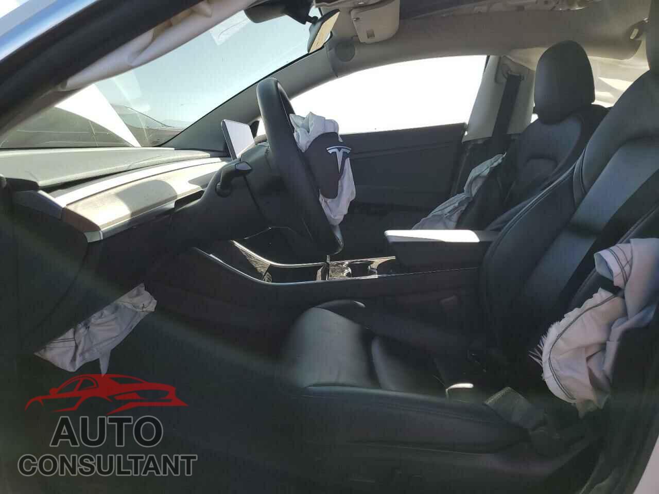 TESLA MODEL 3 2020 - 5YJ3E1EB2LF807236