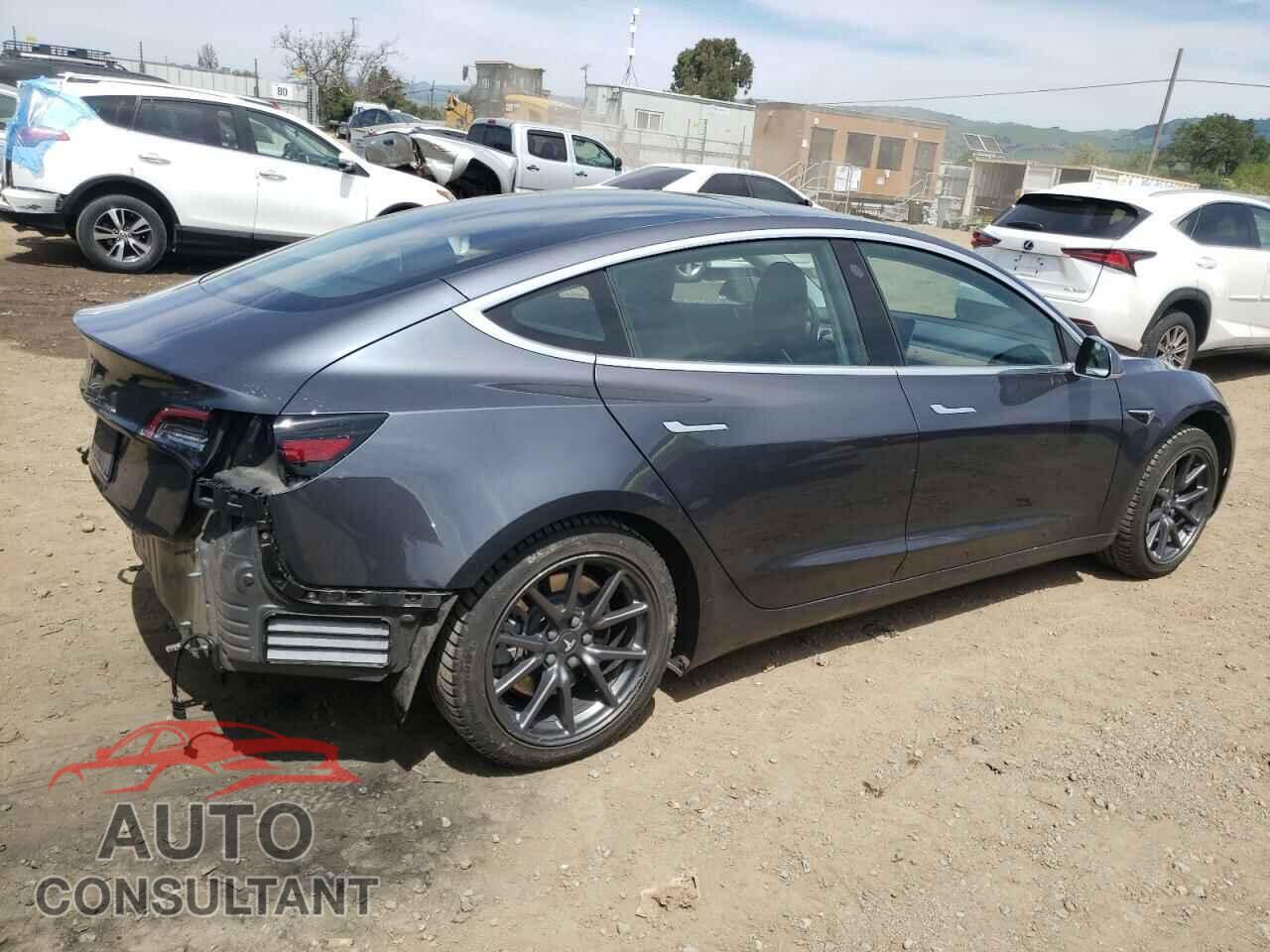 TESLA MODEL 3 2019 - 5YJ3E1EA1KF400384