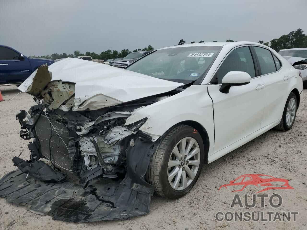 TOYOTA CAMRY 2018 - 4T1B11HK8JU589533