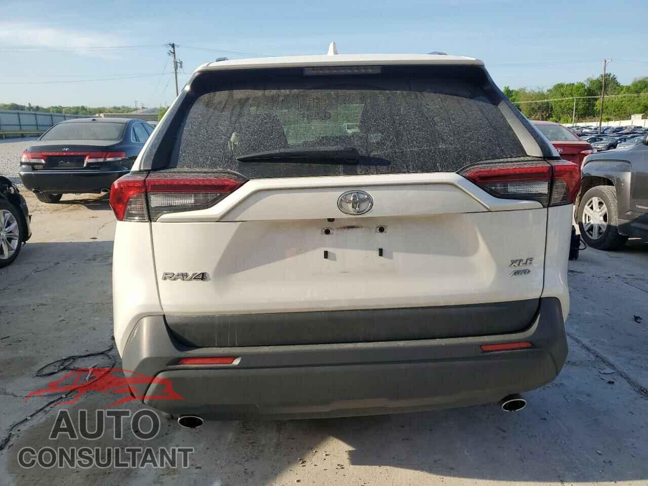 TOYOTA RAV4 2020 - JTMP1RFV9LD057331