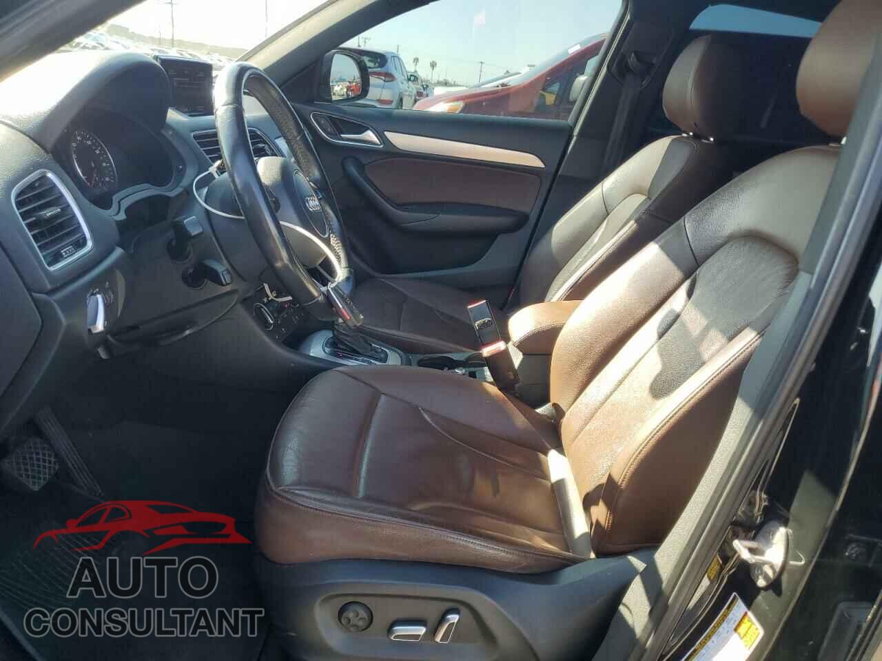 AUDI Q3 2017 - WA1HCCFS0HR009755