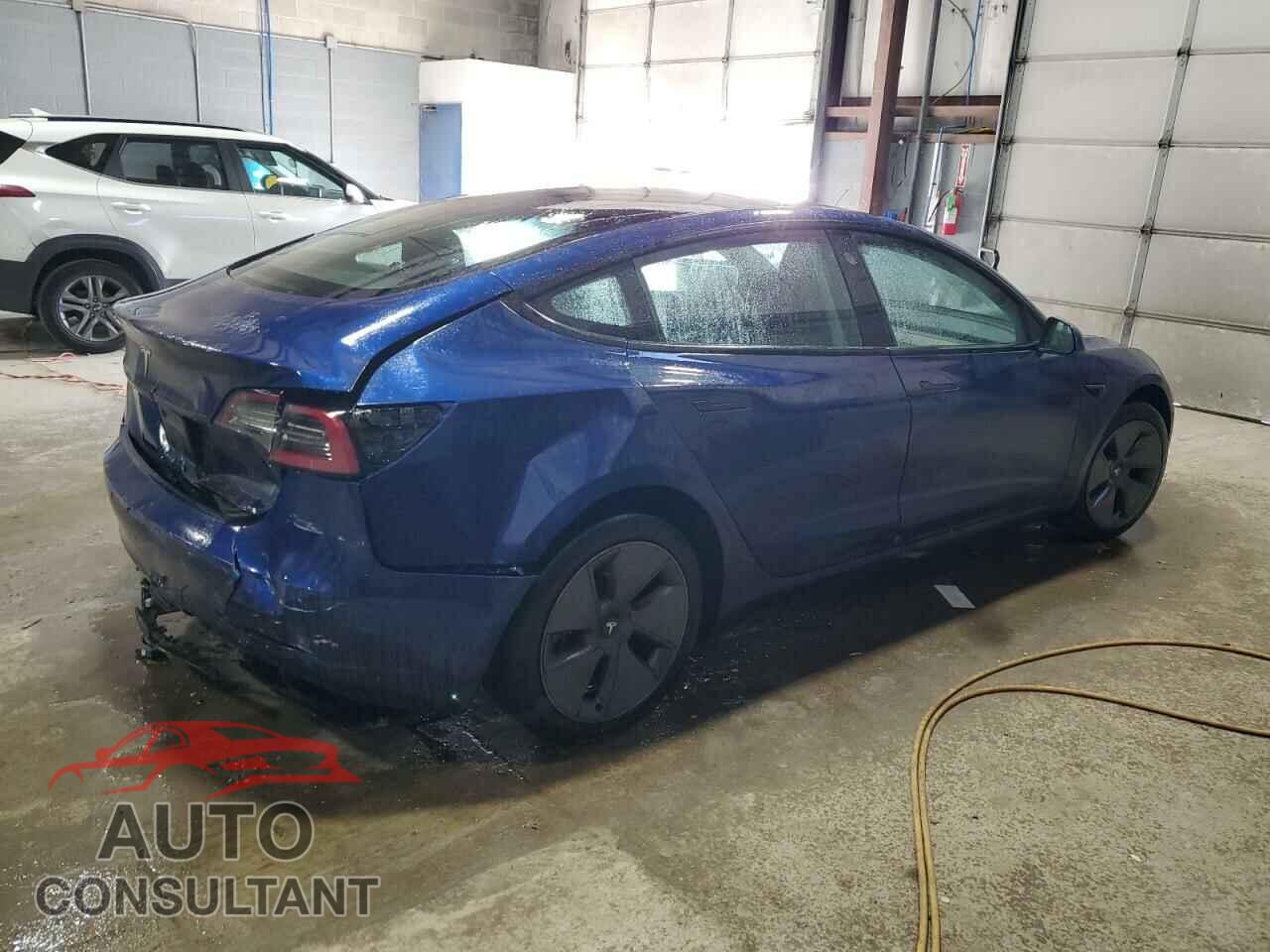TESLA MODEL 3 2023 - 5YJ3E1EA5PF453810