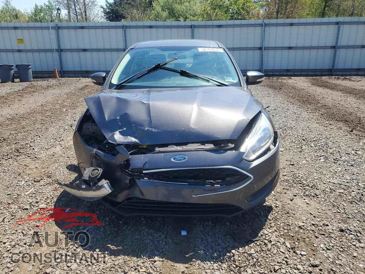 FORD FOCUS 2015 - 1FADP3F21FL365131
