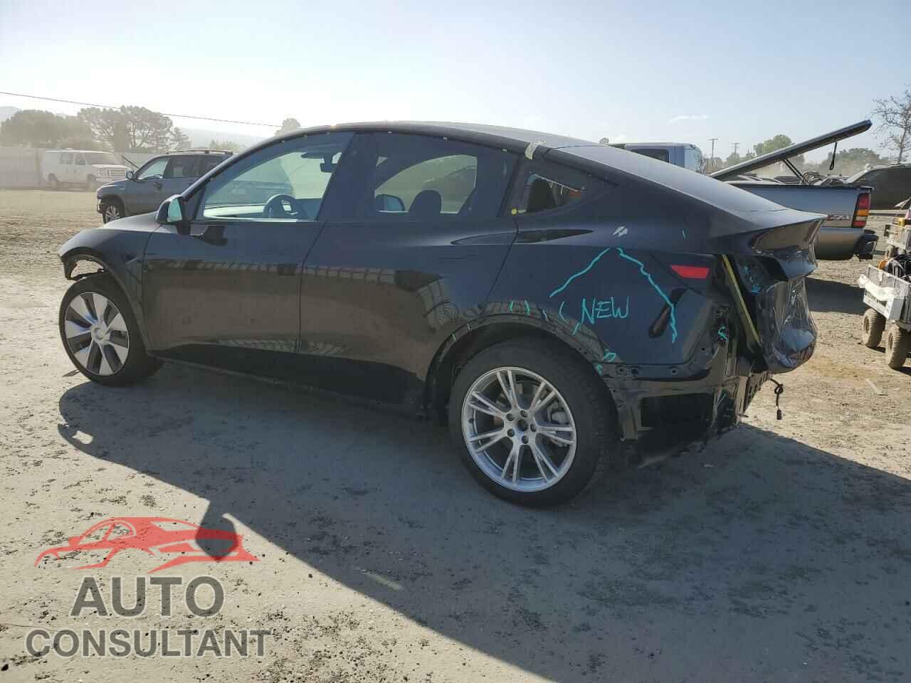 TESLA MODEL Y 2021 - 5YJYGDEEXMF093580
