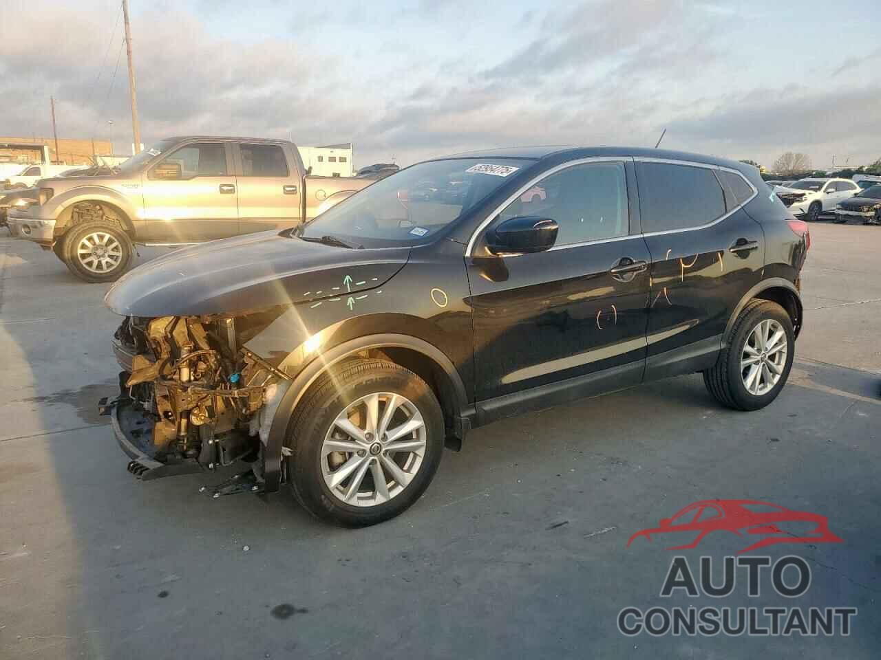 NISSAN ROGUE 2019 - JN1BJ1CPXKW236582