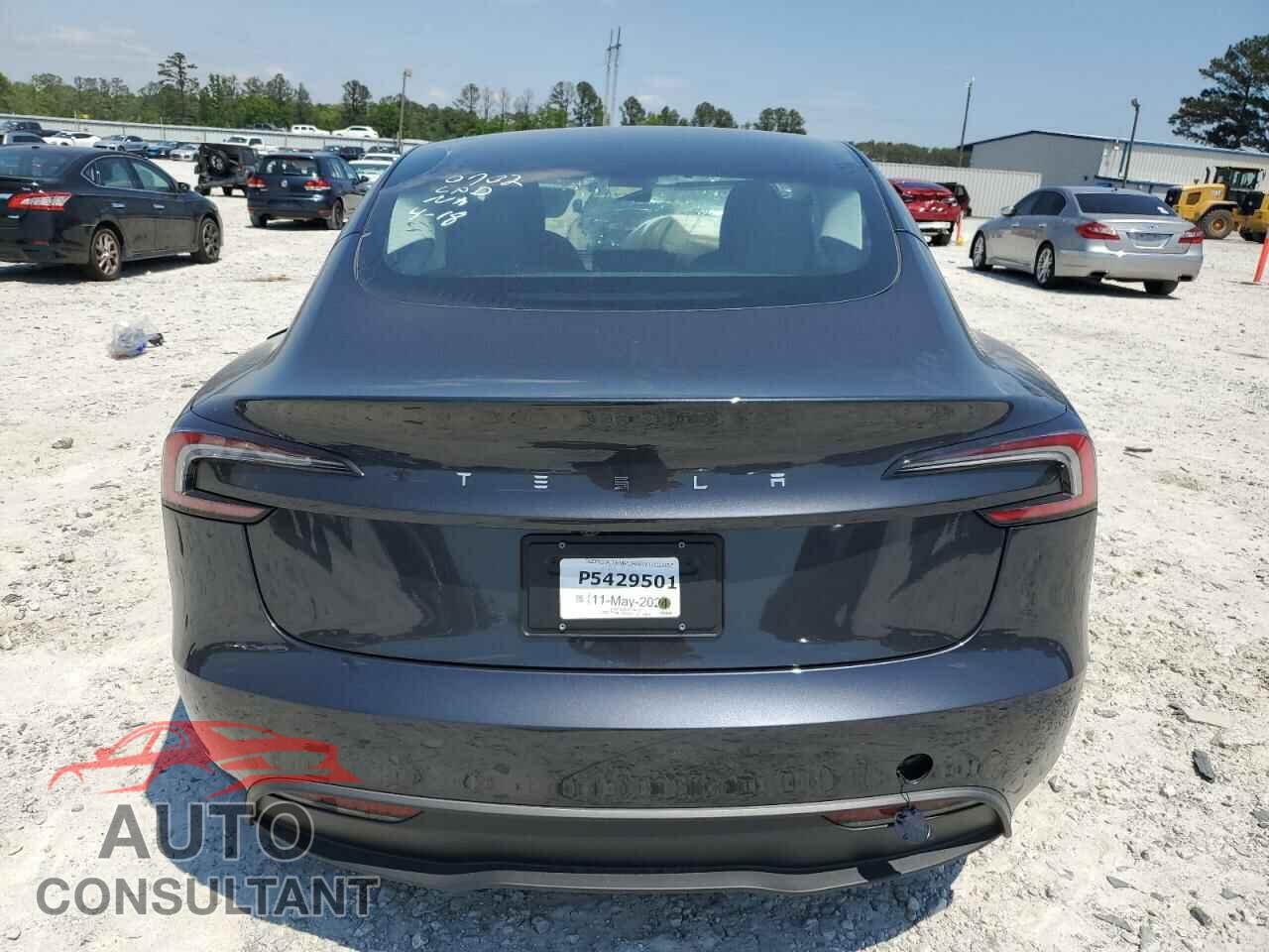 TESLA MODEL 3 2024 - 5YJ3E1EA3RF730702