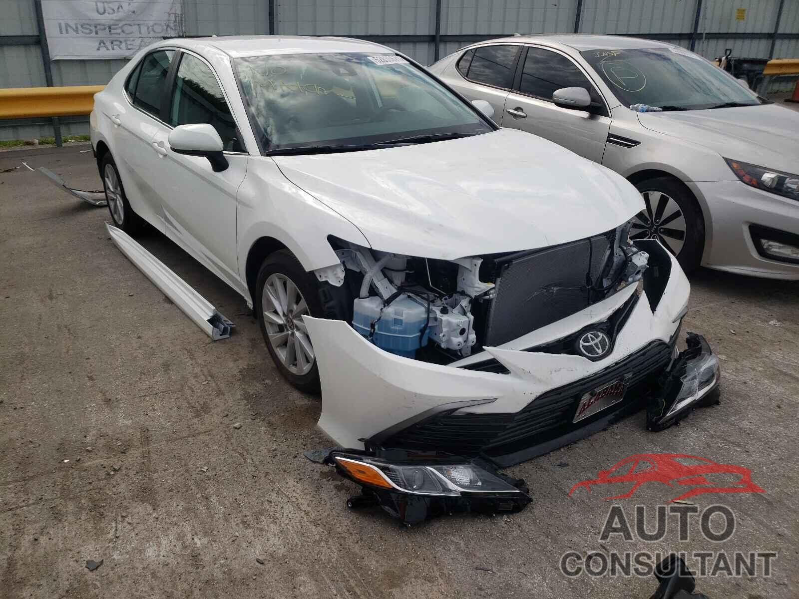 TOYOTA CAMRY 2021 - 4T1C11AK9MU584750