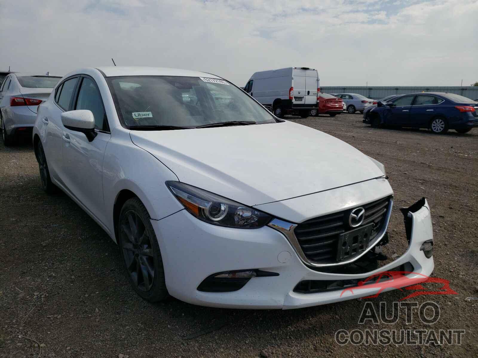 MAZDA 3 2018 - 3MZBN1L30JM185135