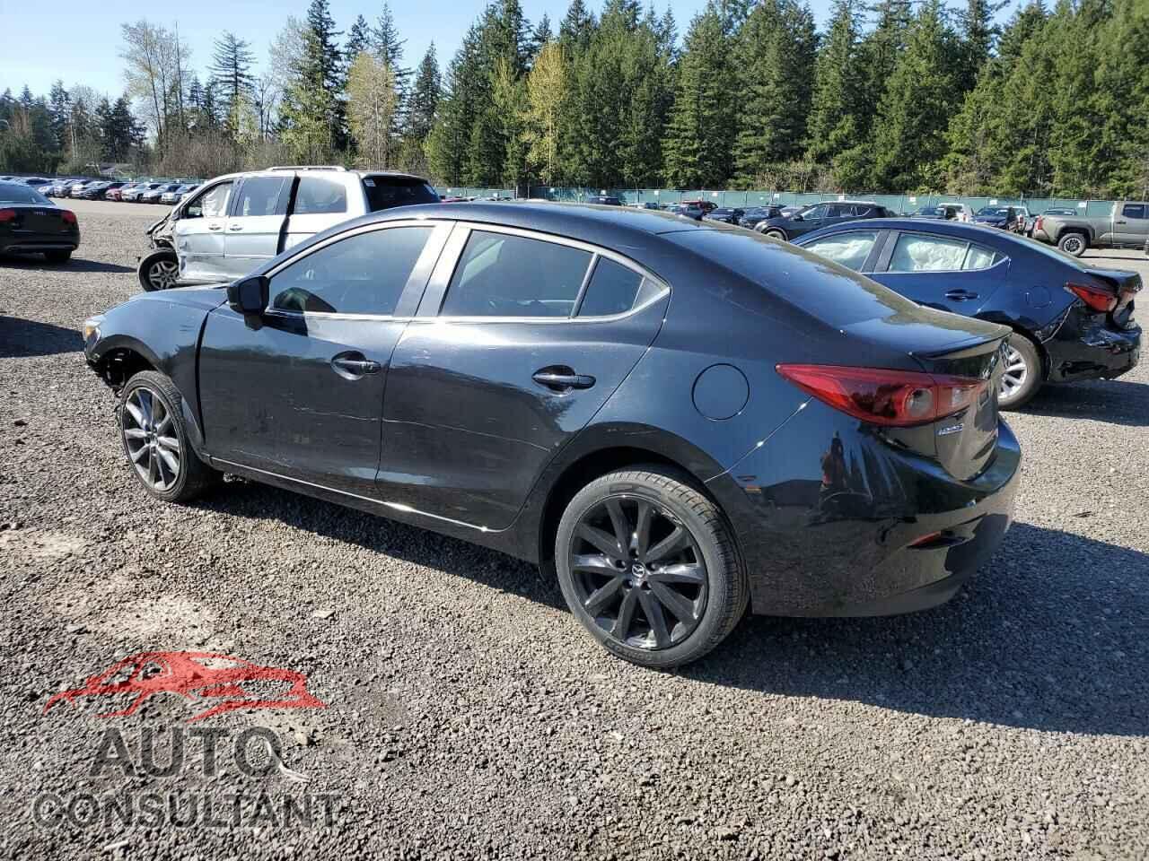 MAZDA 3 2018 - 3MZBN1W33JM190874