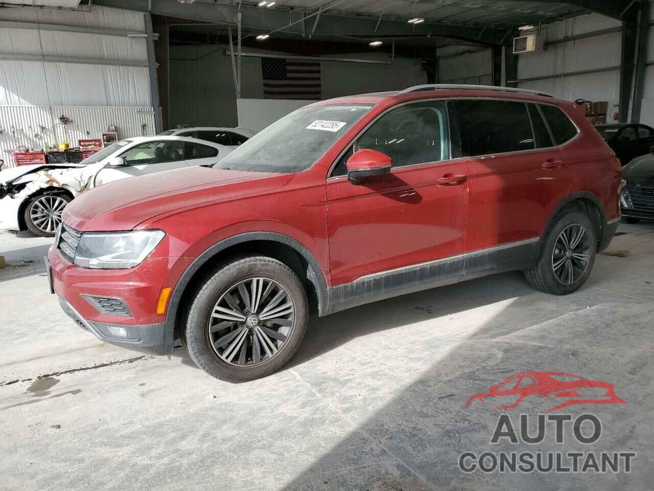 VOLKSWAGEN TIGUAN 2018 - 3VV2B7AX7JM016039
