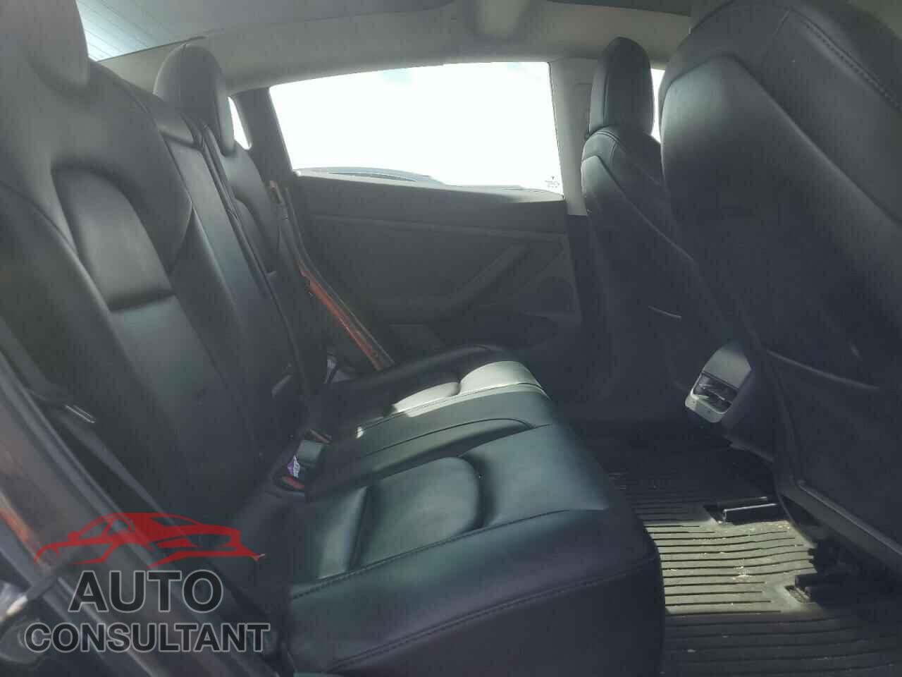 TESLA MODEL 3 2021 - 5YJ3E1EA0MF074841