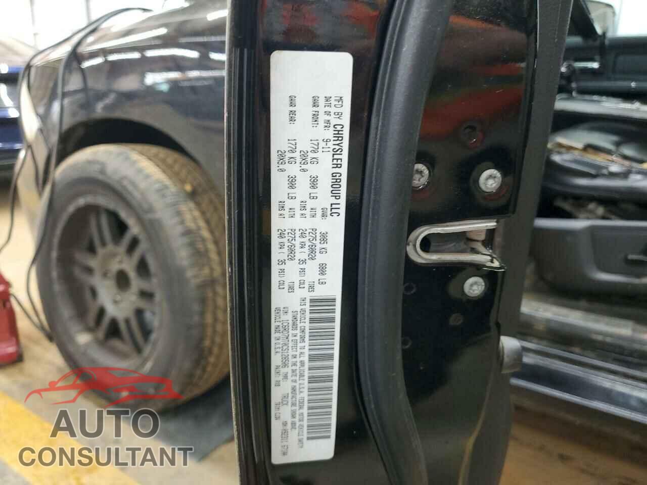 DODGE RAM 1500 2012 - 1C6RD7MT0CS128506