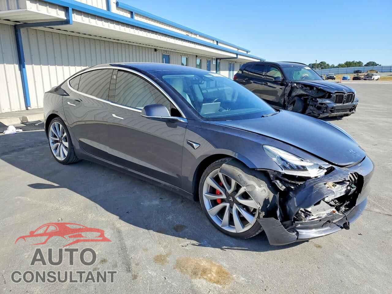 TESLA MODEL 3 2018 - 5YJ3E1EBXJF079372