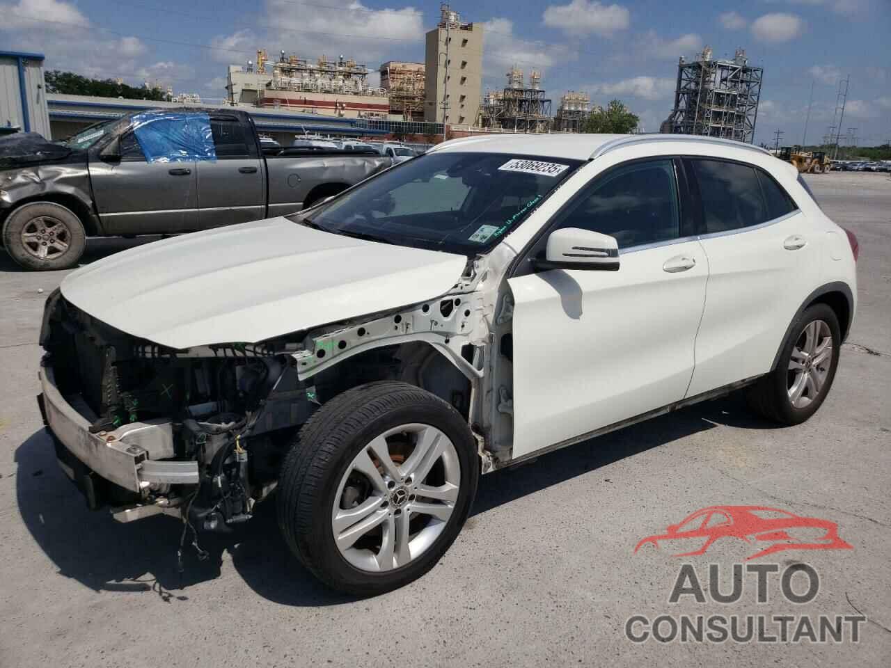 MERCEDES-BENZ GLA-CLASS 2018 - WDCTG4EB9JJ397045