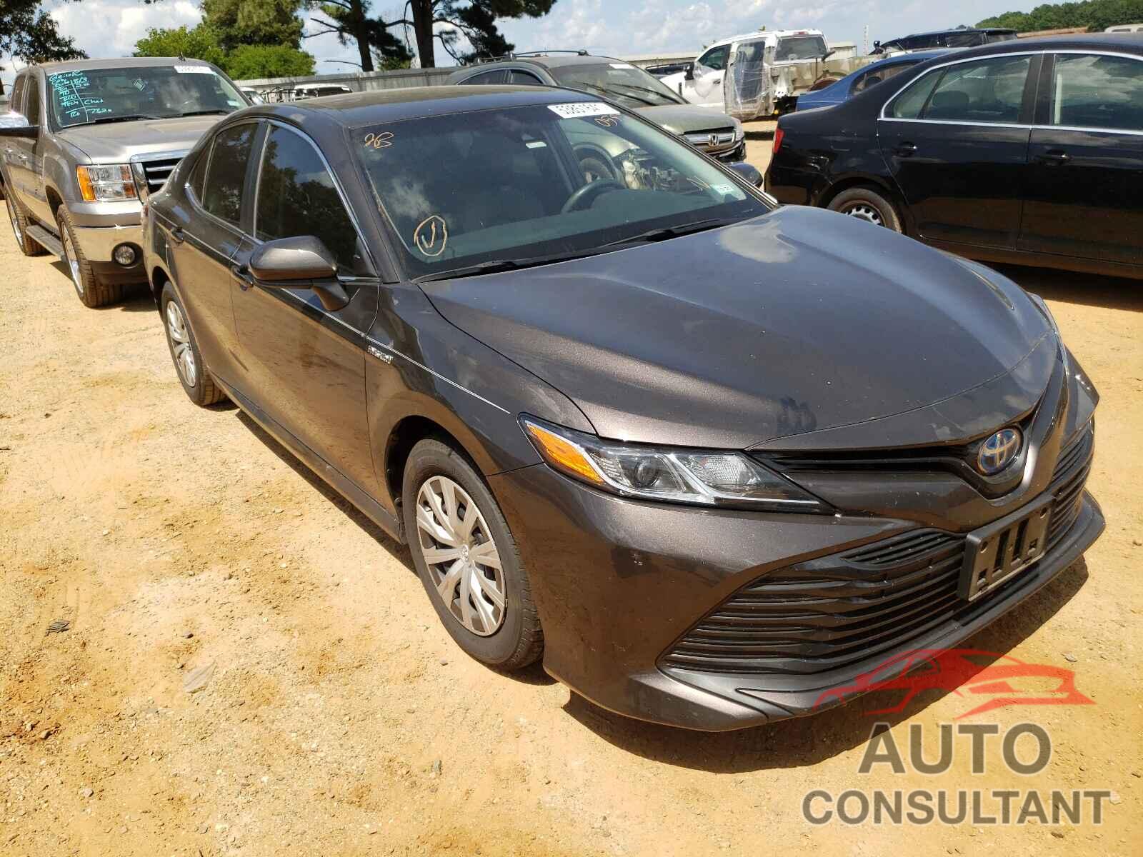 TOYOTA CAMRY 2018 - 4T1B31HK8JU500585