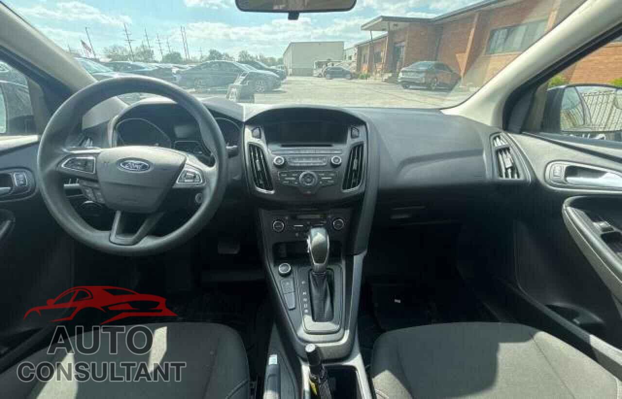FORD FOCUS 2017 - 1FADP3FE6HL290066