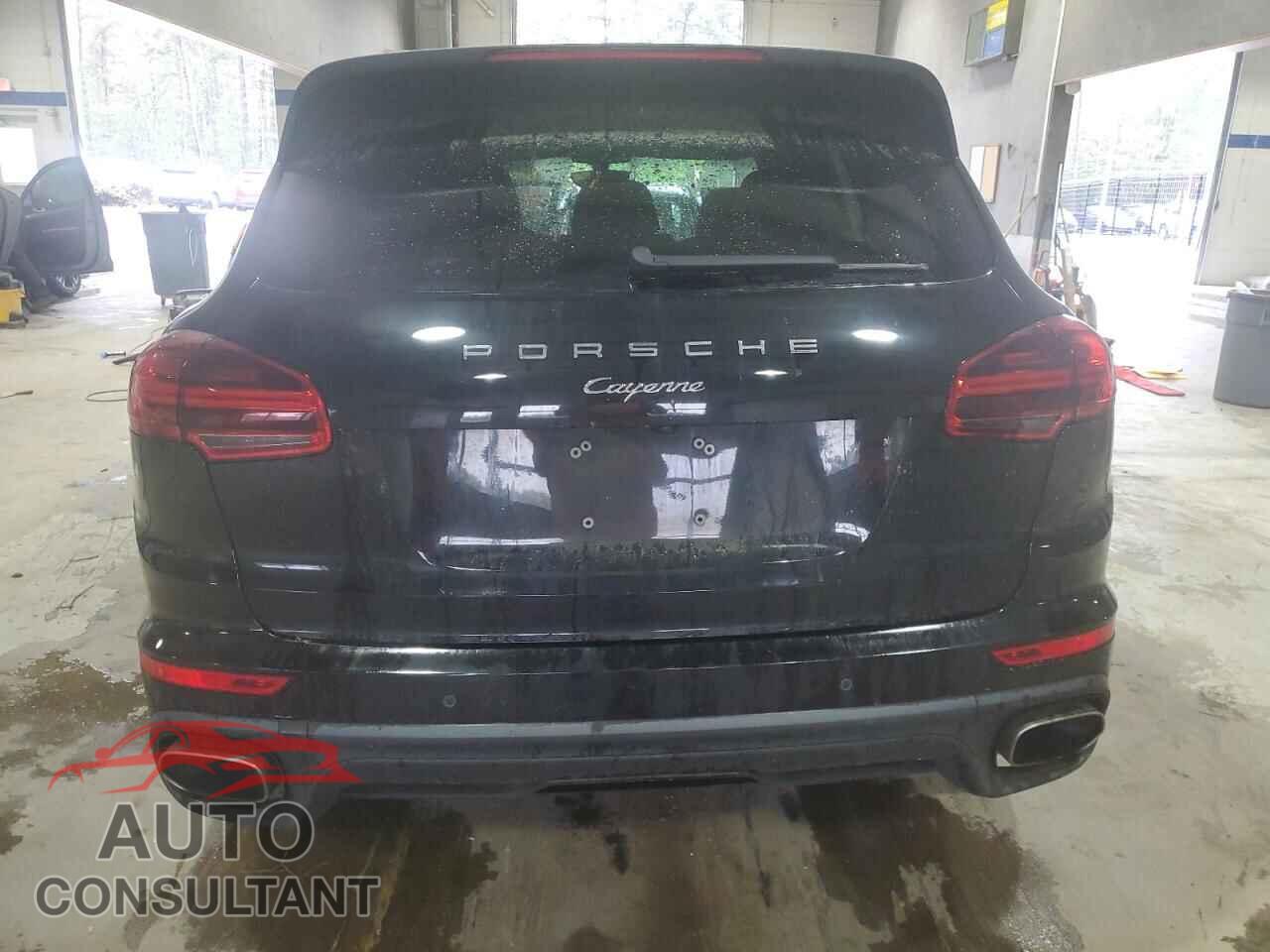 PORSCHE CAYENNE 2017 - WP1AA2A27HKA86824