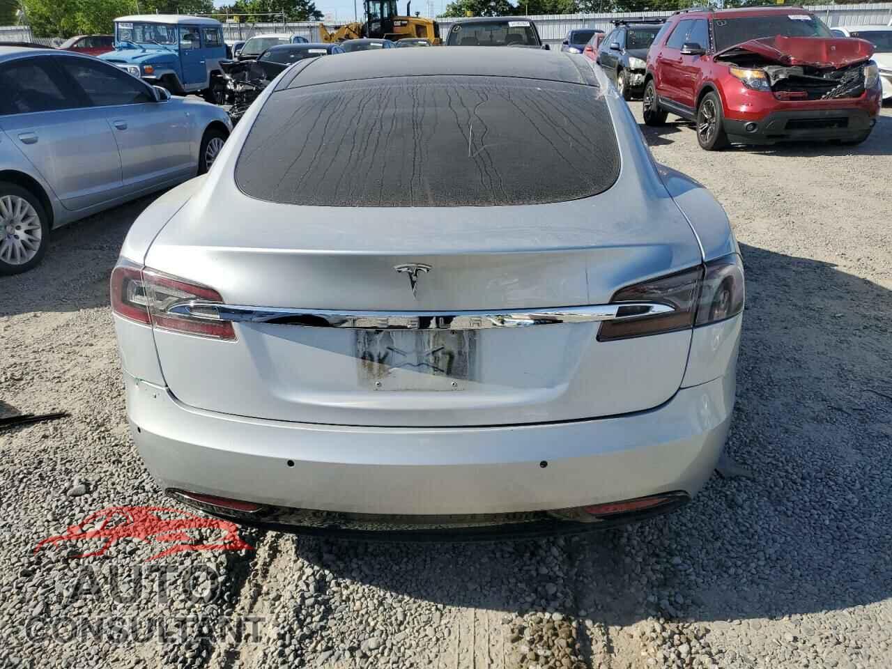 TESLA MODEL S 2016 - 5YJSA1E27GF150737