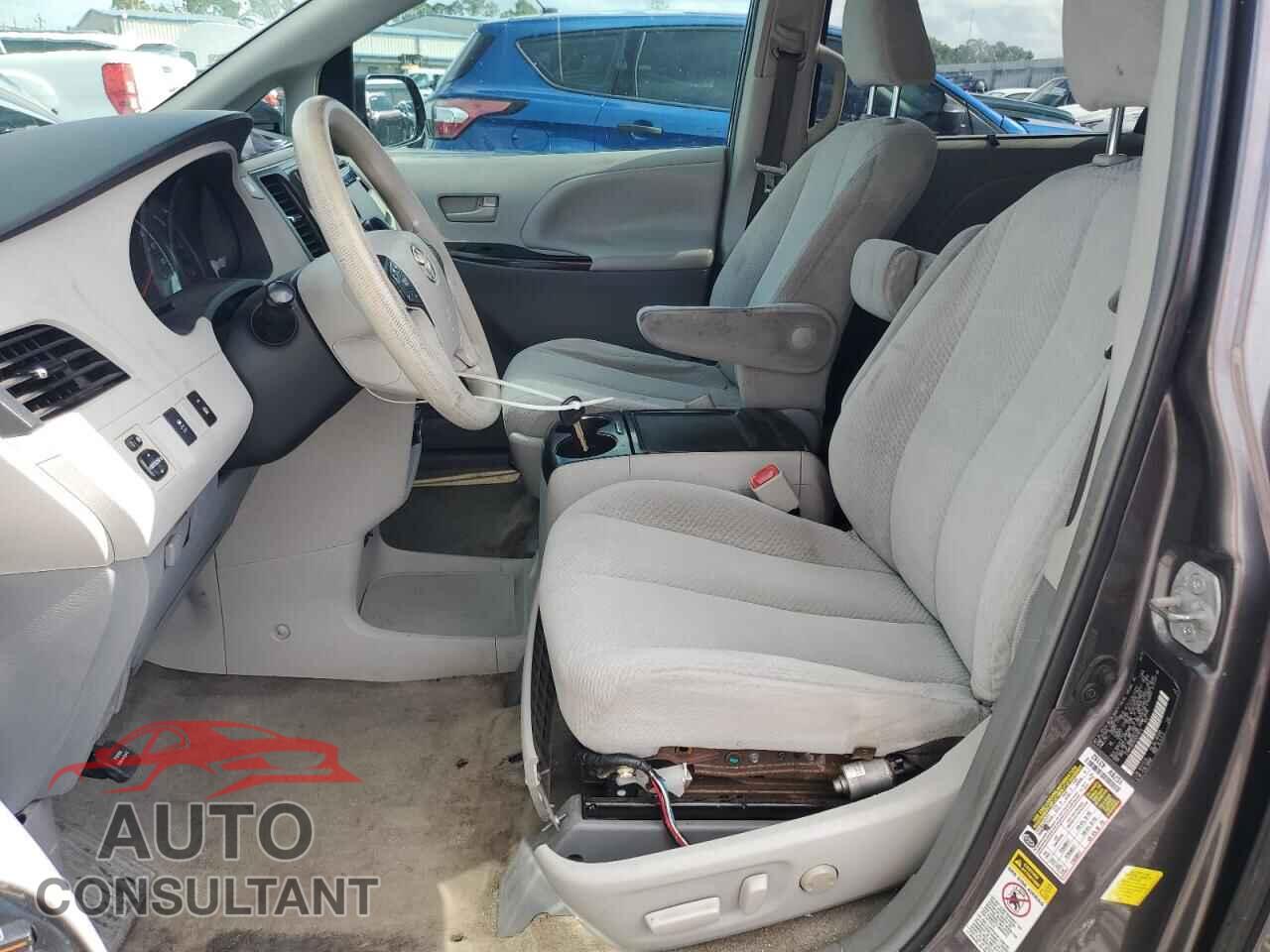 TOYOTA SIENNA 2012 - 5TDKK3DC5CS241613