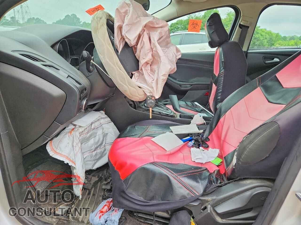 FORD FOCUS 2017 - 1FADP3F20HL309376
