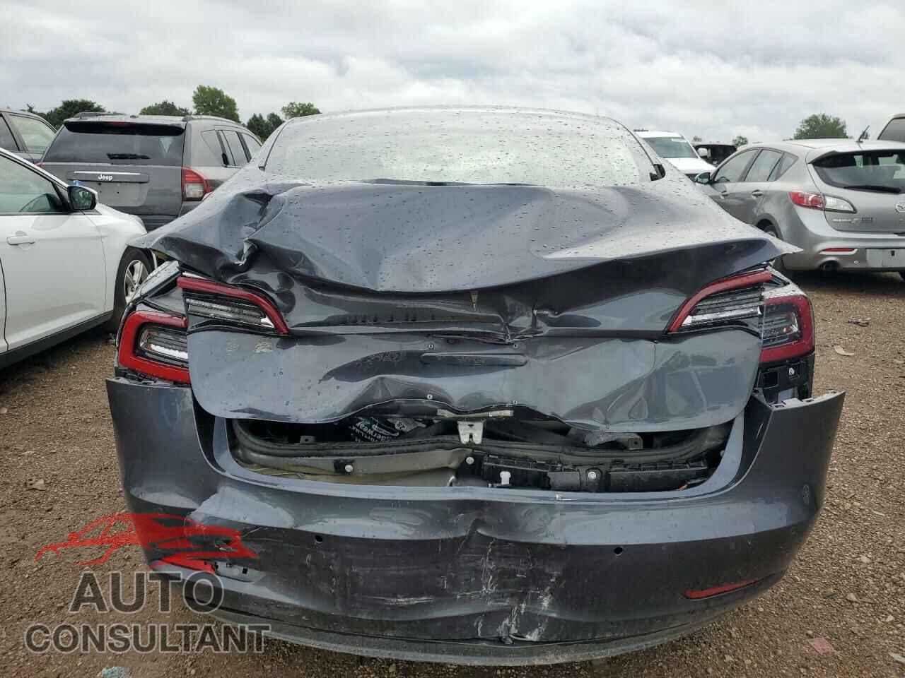 TESLA MODEL 3 2018 - 5YJ3E1EB4JF072921