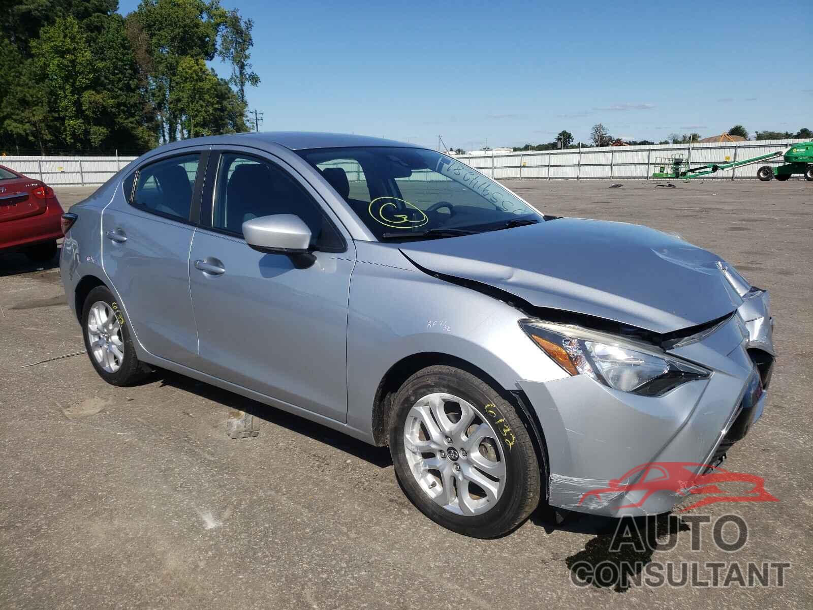 TOYOTA YARIS 2017 - 3MYDLBYV4HY174273