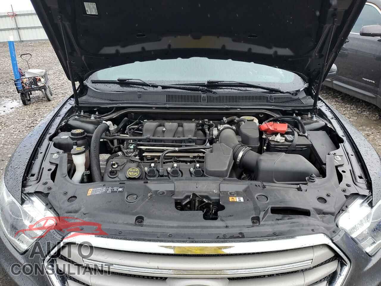FORD TAURUS 2017 - 1FAHP2E88HG106391