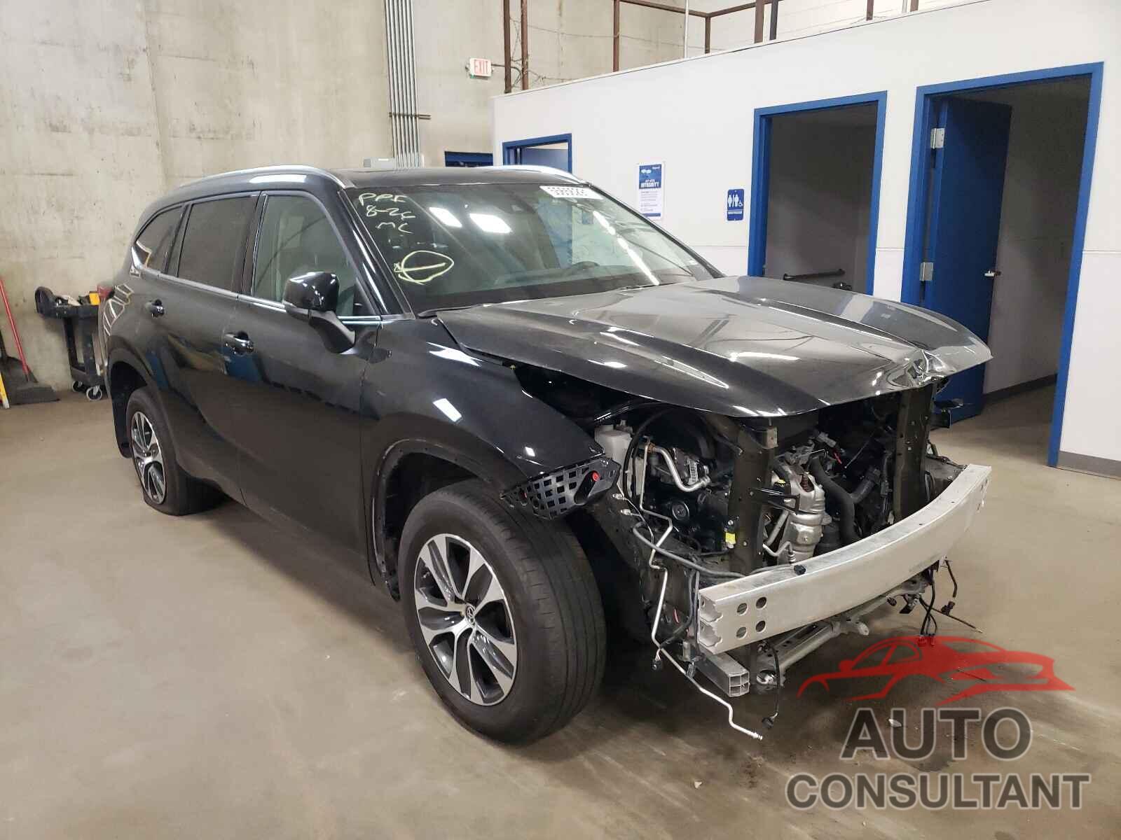 TOYOTA HIGHLANDER 2021 - 5TDGZRBH9MS536198